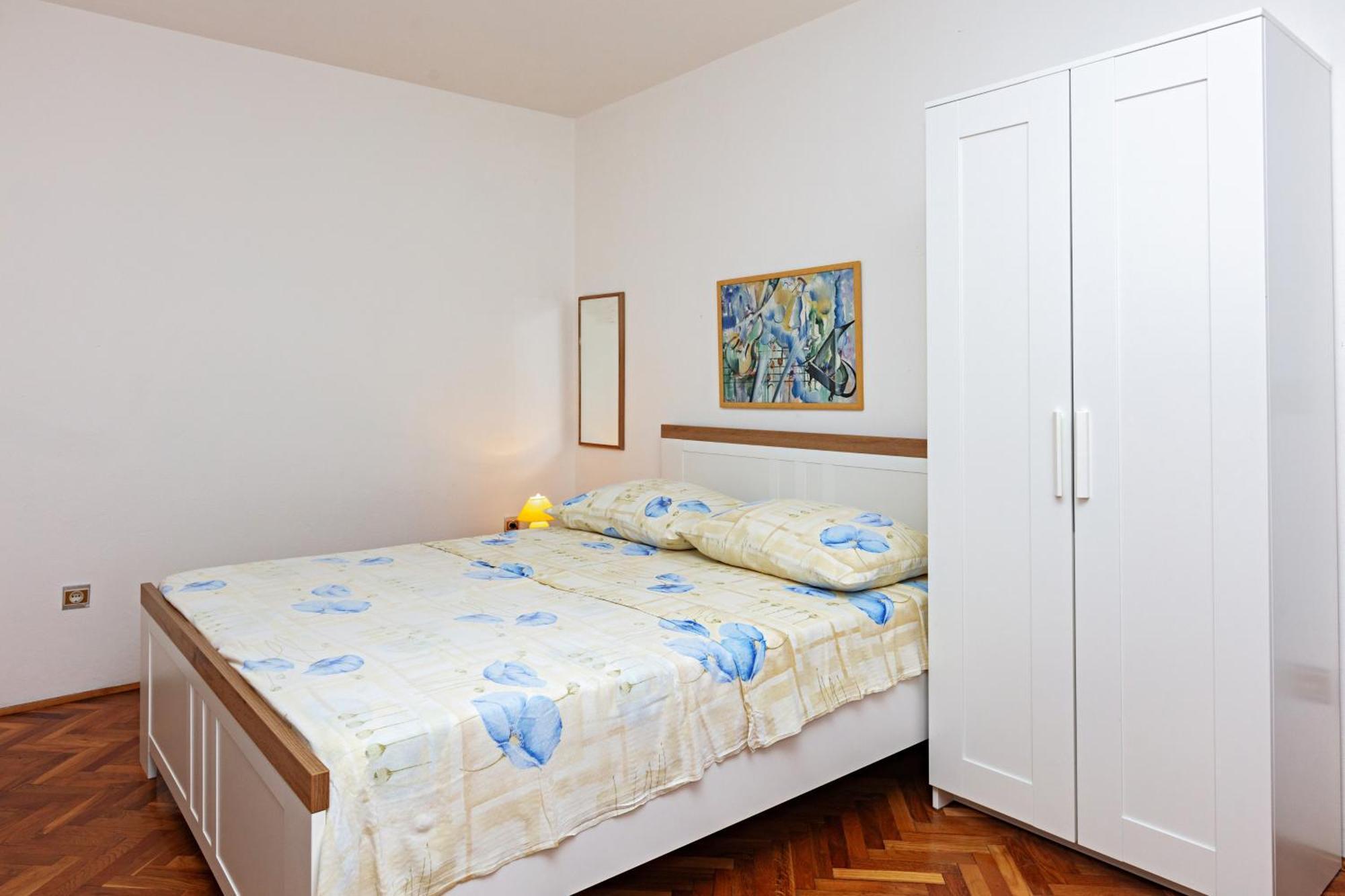 Apartments With A Parking Space Jezera, Murter - 798 Apartment *