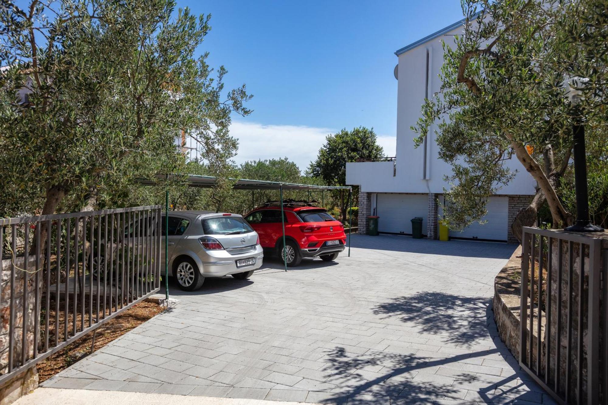 Apartment Apartments With A Parking Space Jezera, Murter - 798 *