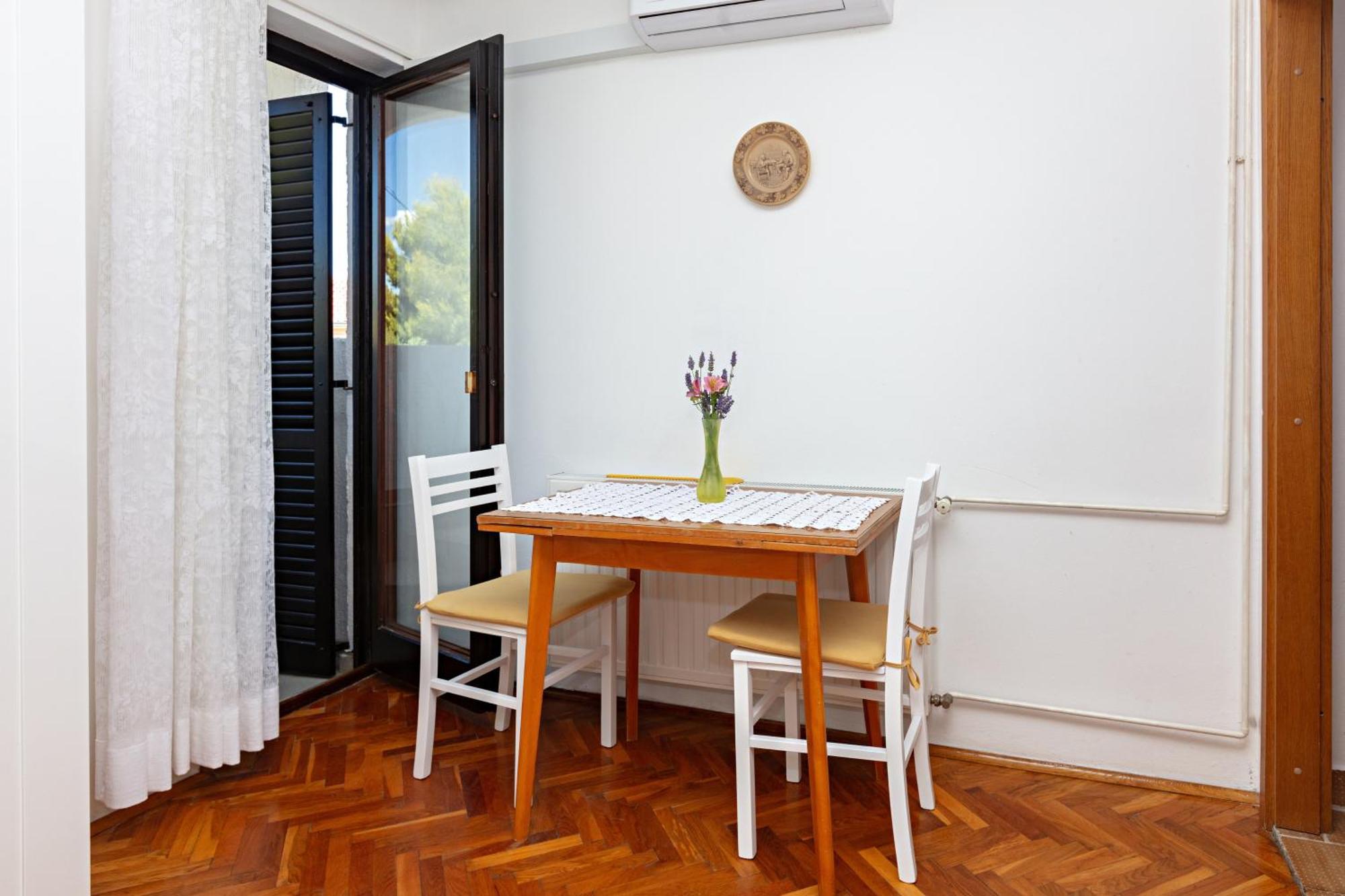 Apartments With A Parking Space Jezera, Murter - 798 Apartment