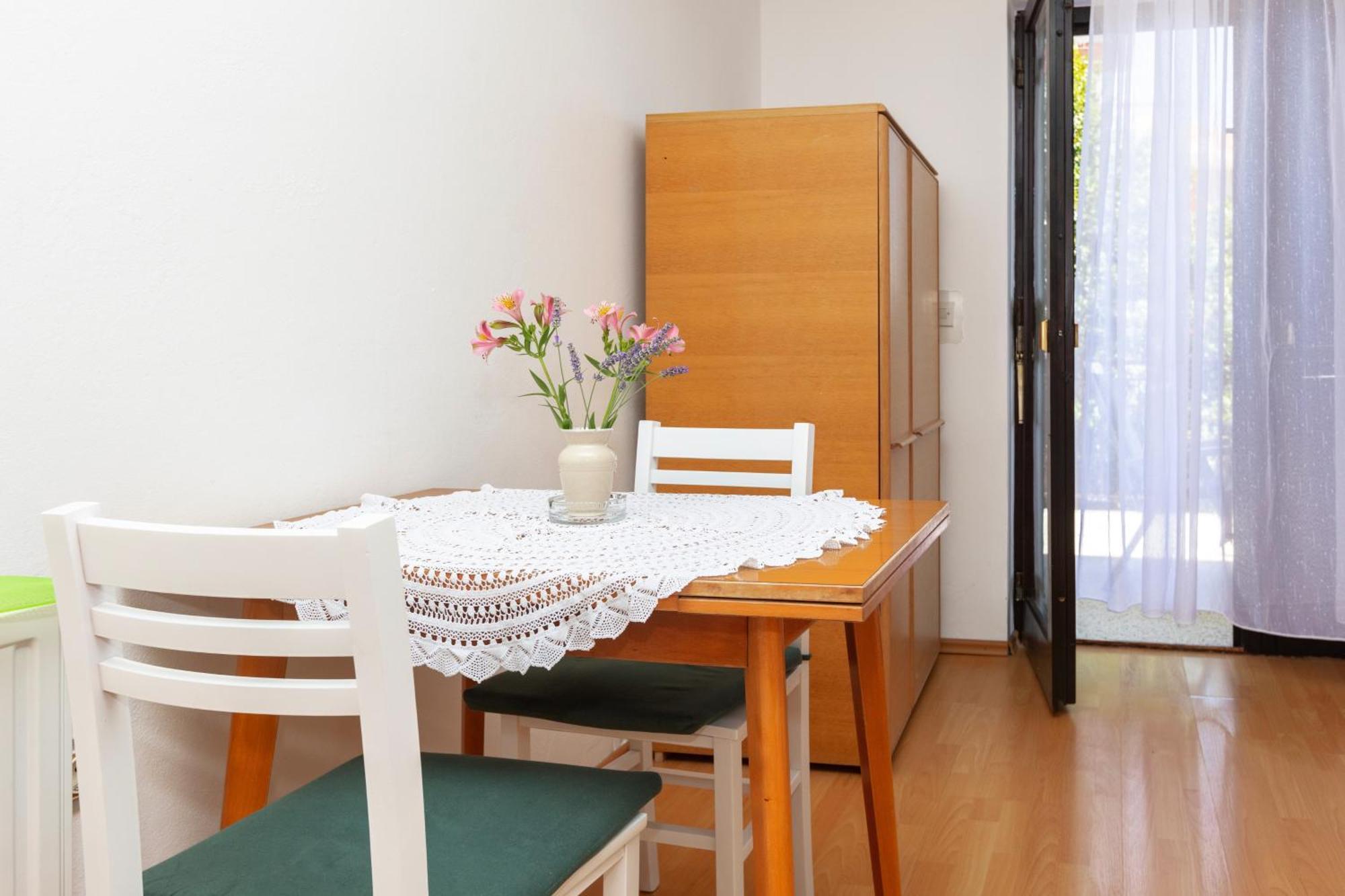 Apartments With A Parking Space Jezera, Murter - 798 Apartment Jezera