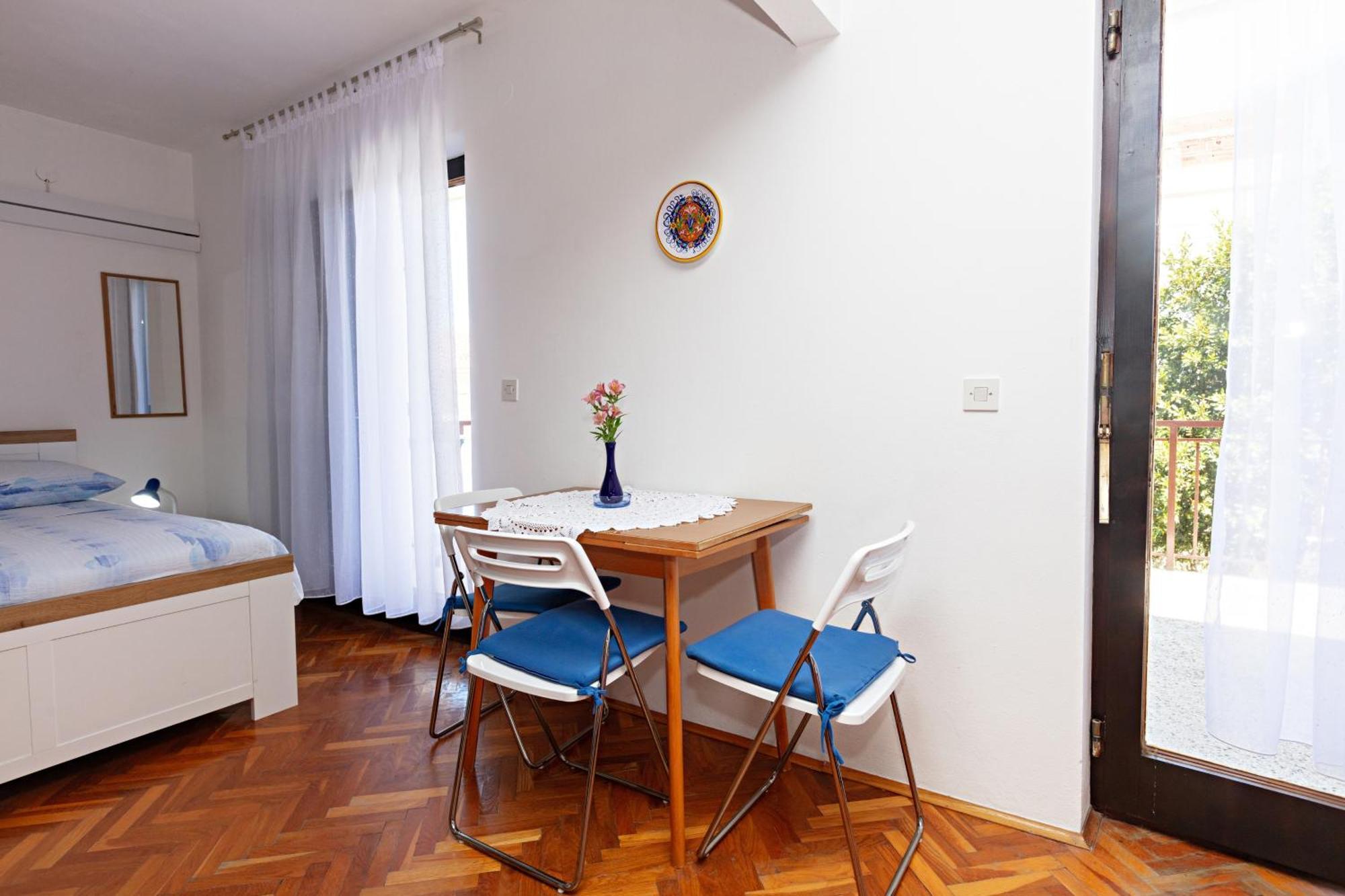 Apartments With A Parking Space Jezera, Murter - 798 Jezera