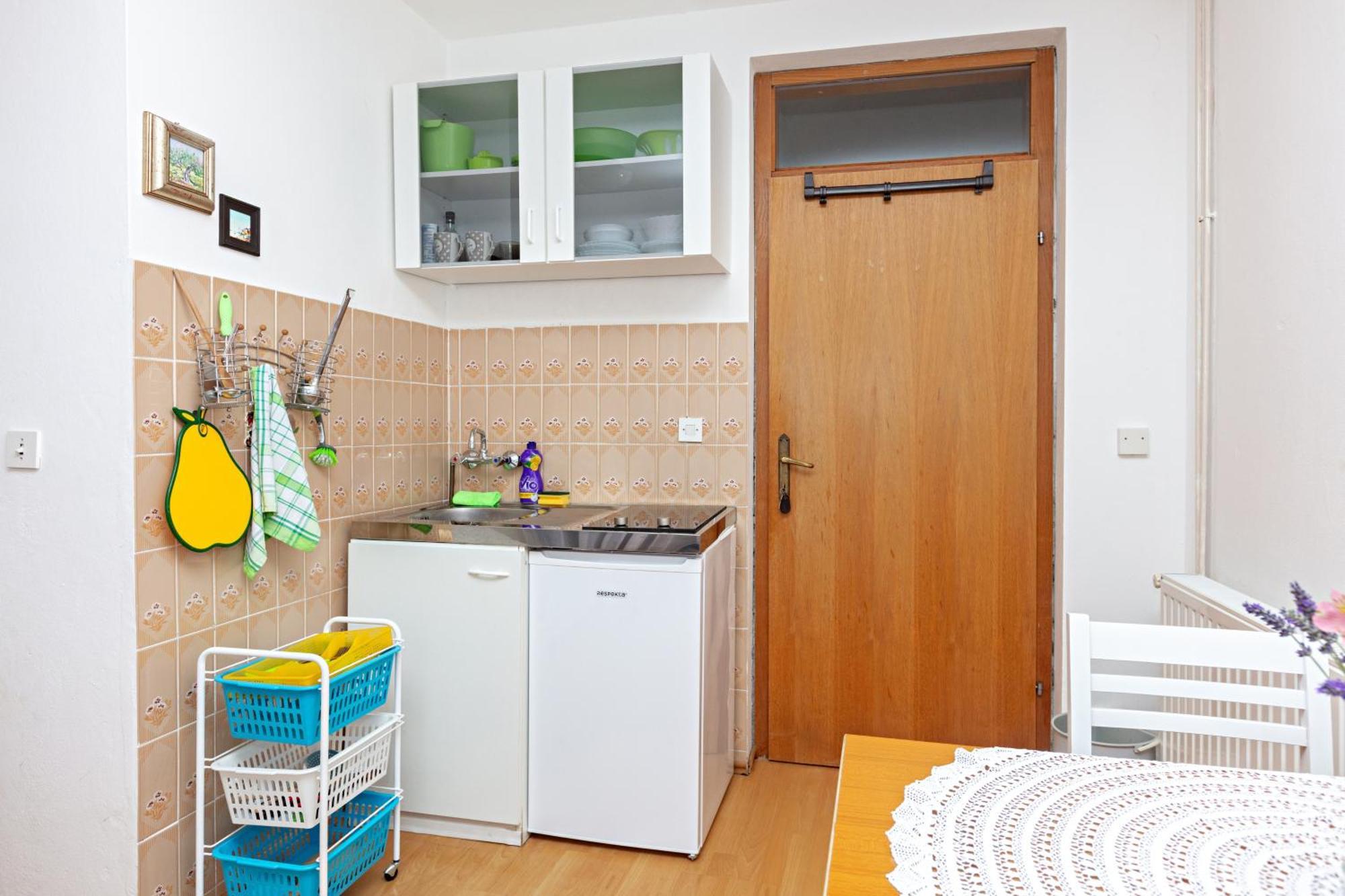 Apartments With A Parking Space Jezera, Murter - 798 Apartment Jezera
