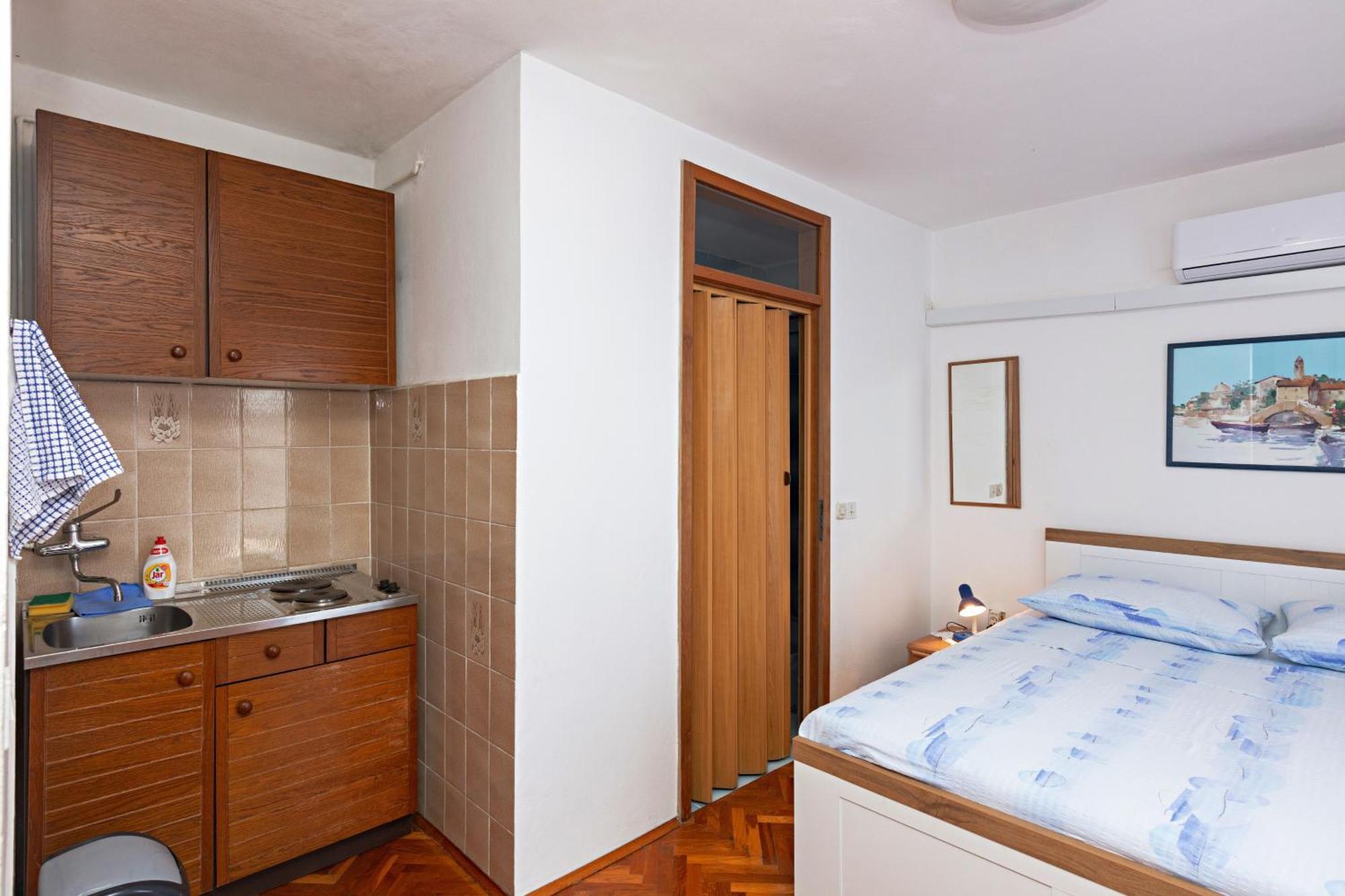 Apartments With A Parking Space Jezera, Murter - 798 Jezera